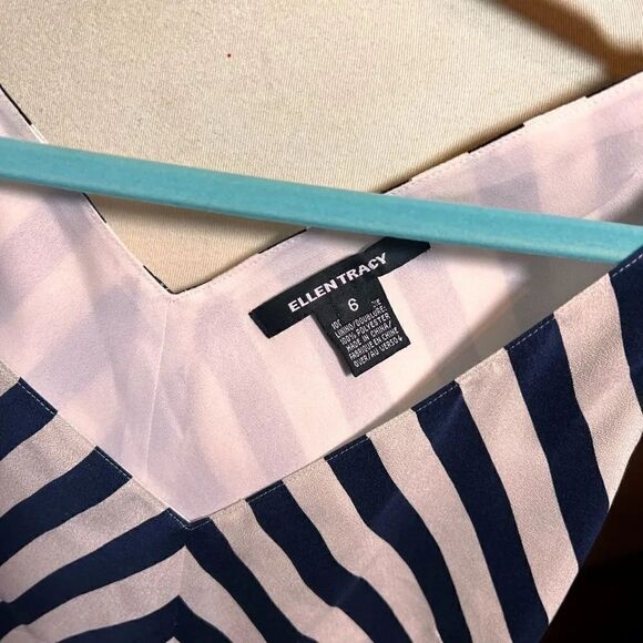 EUC Ellen Tracy Size 6 Sleeveless , V-neck Polyester Striped Top #9 - Picture 4 of 8